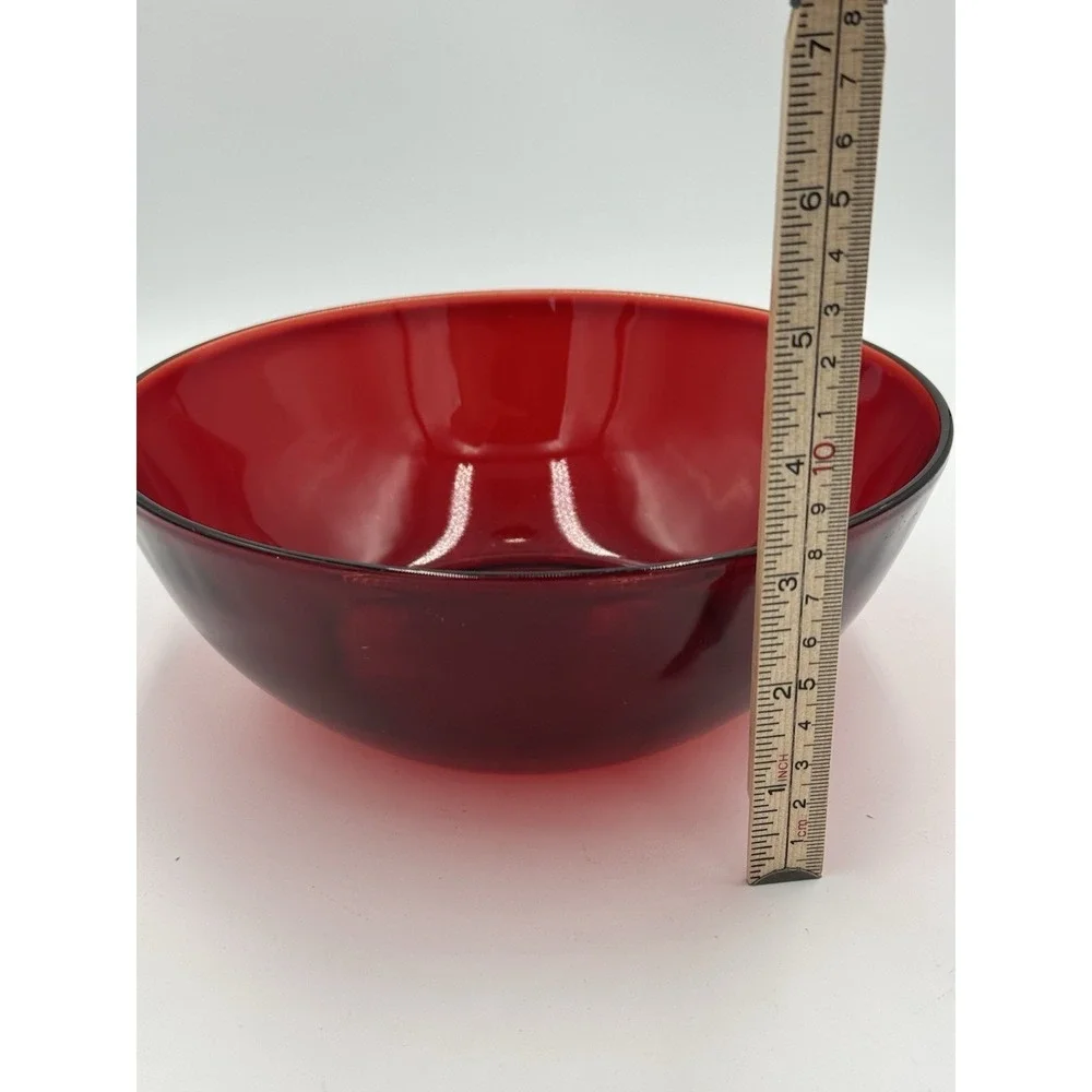Vintage ROYAL RUBY RED GLASS ROUND‎ 8